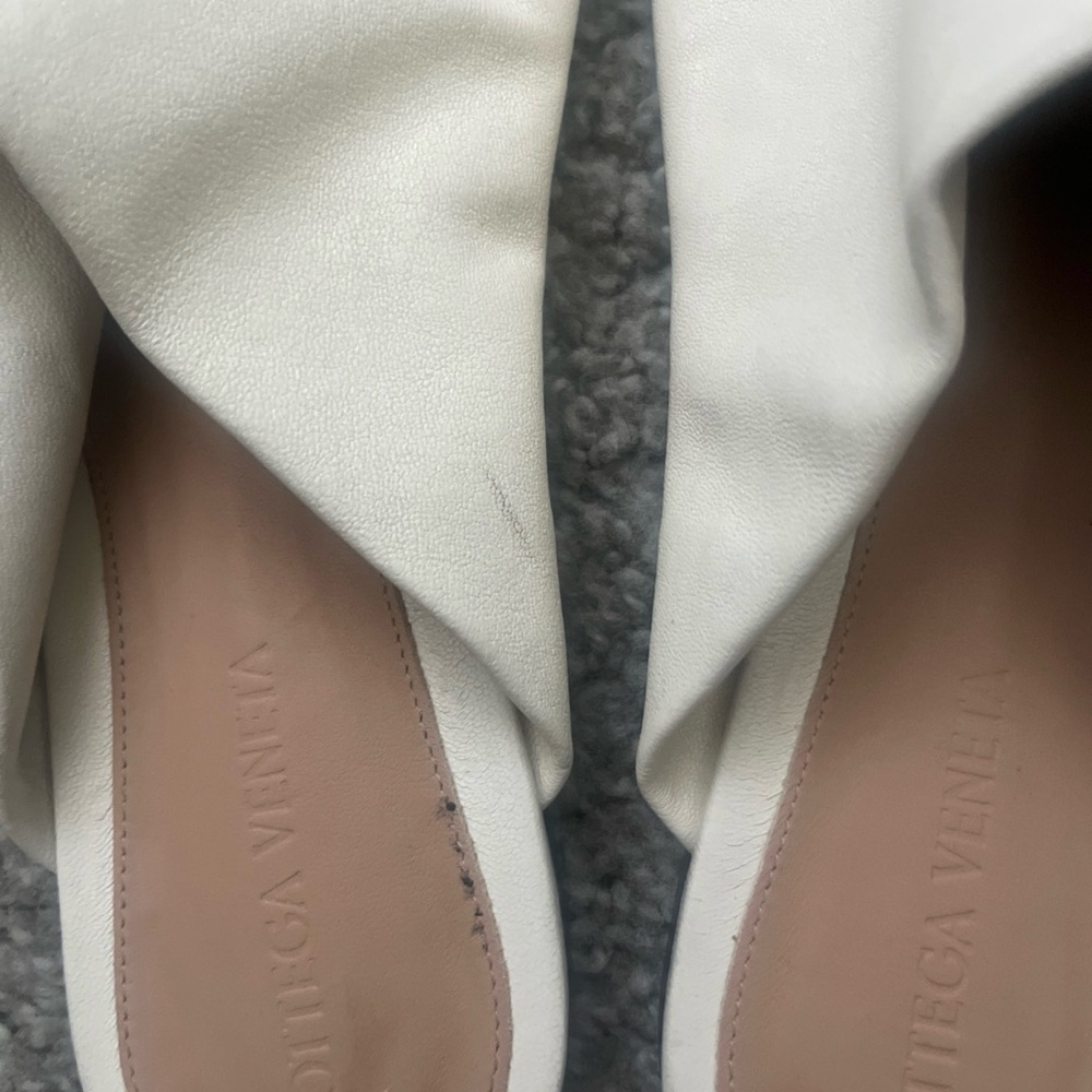 Bottega Veneta White Leather Mules - Picture 4 of 7